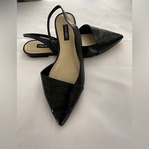 Nine West black Pointy Toe Slingback flat shoes 7.5